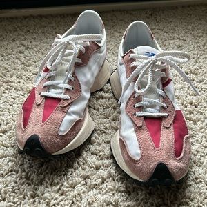 New balance women’s shoes 327.